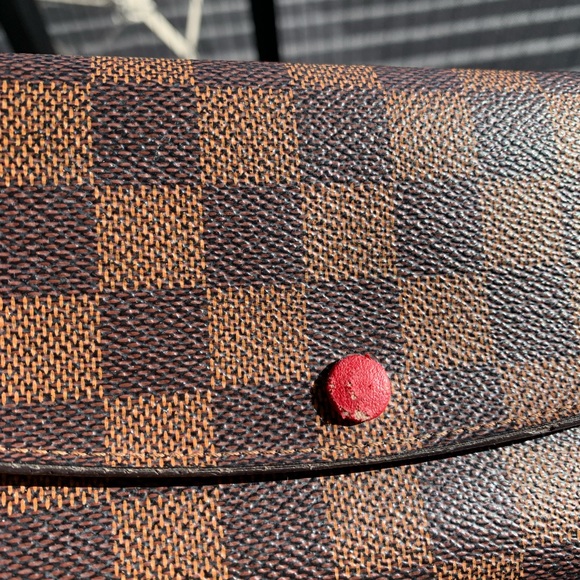 Louis Vuitton Emilie Wallet - Picture 2 of 8